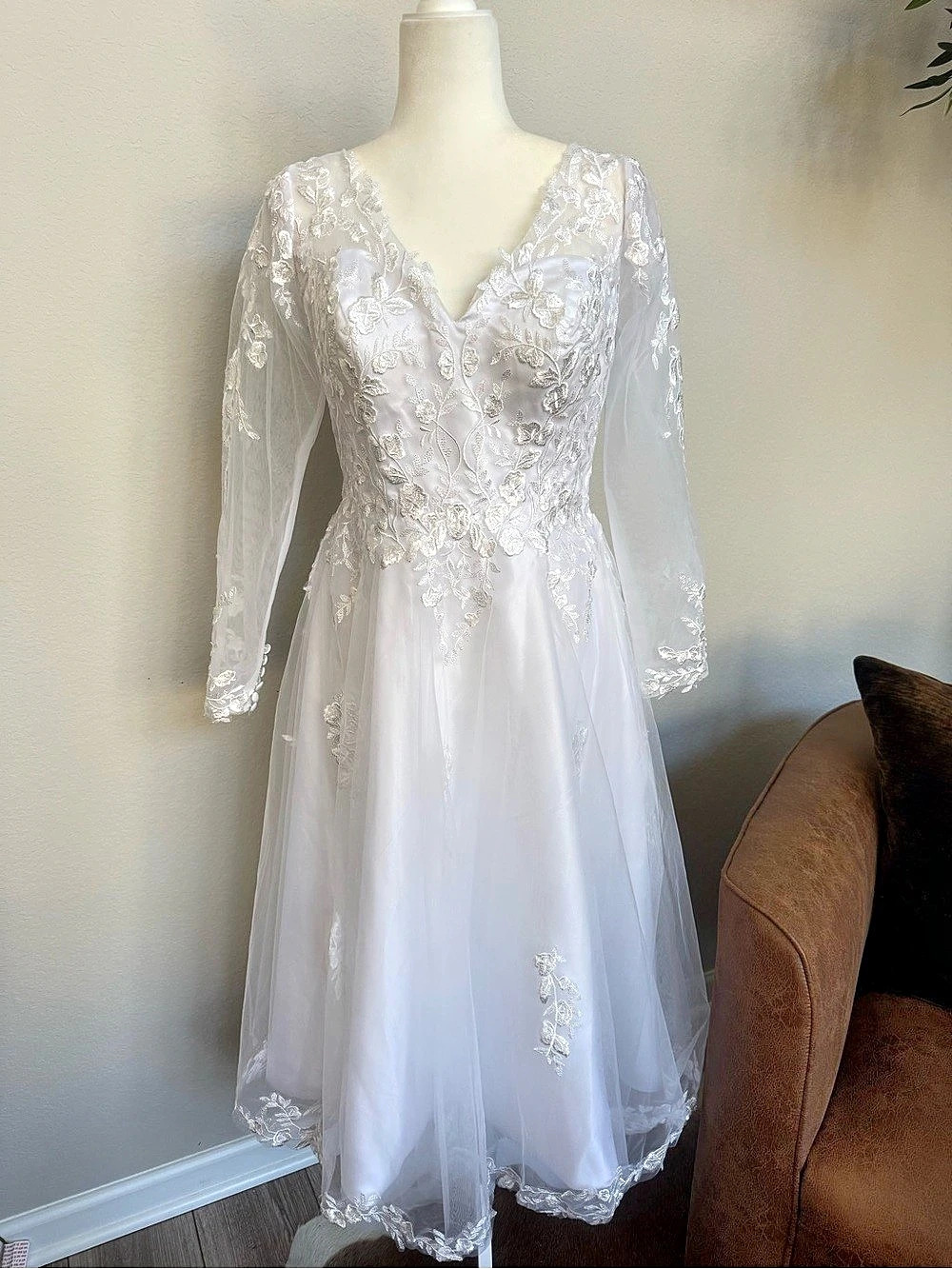 Vintage Custom Boutique Lace Tea-Length Wedding Dress Corset Back White Size 8/1